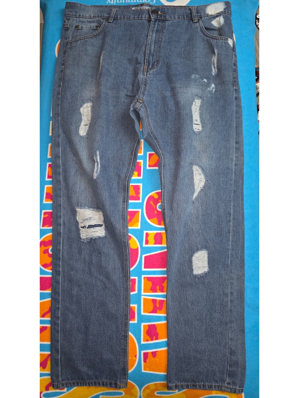 Old Skool Denim Jeans (40) Medium Wash – Heavy Ripped Detail - Distressed